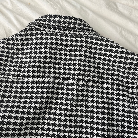 Houndstooth Shacket - Picture 2 of 4